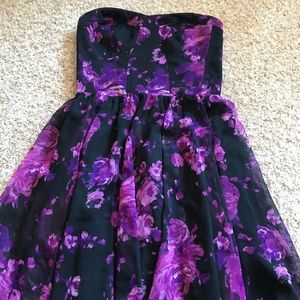 Short dress by Guess